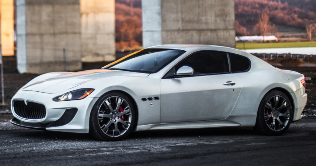 How Automotive Window Tinting Enhances Style, Comfort, and Privacy ?